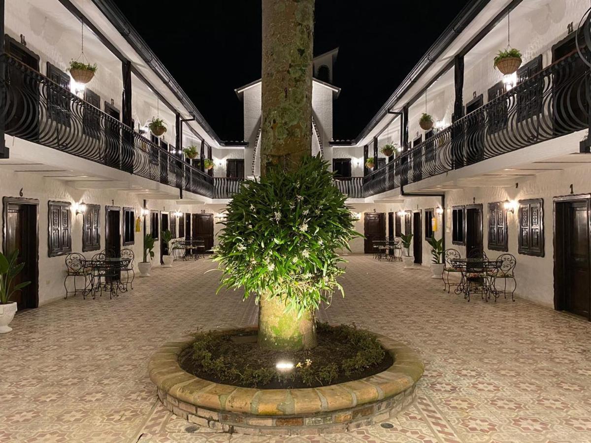 Casa Hotel Las Orquideas Circasia Exterior foto